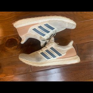 Adidas Ultraboost 4.0